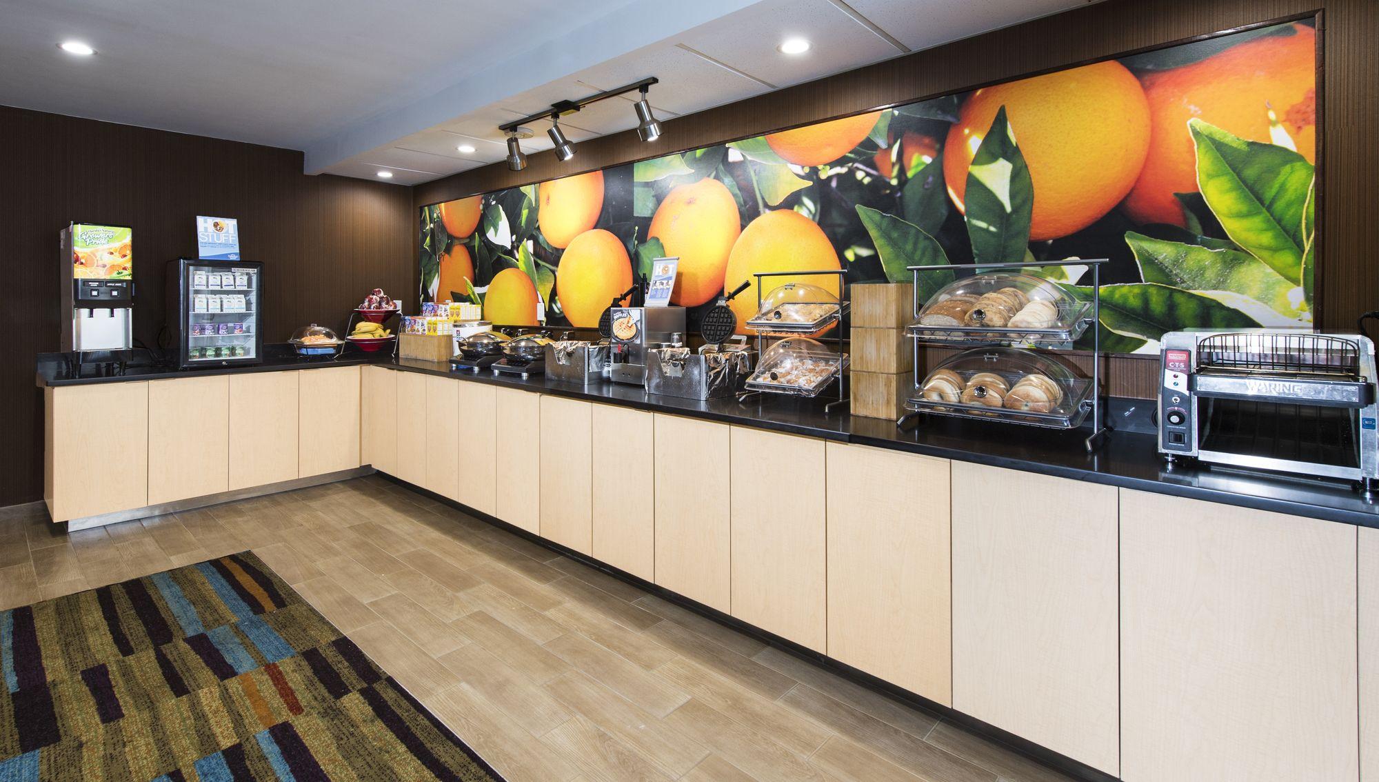 Fairfield Inn & Suites By Marriott Fort Myers Cape Coral Cypress Lake Εξωτερικό φωτογραφία