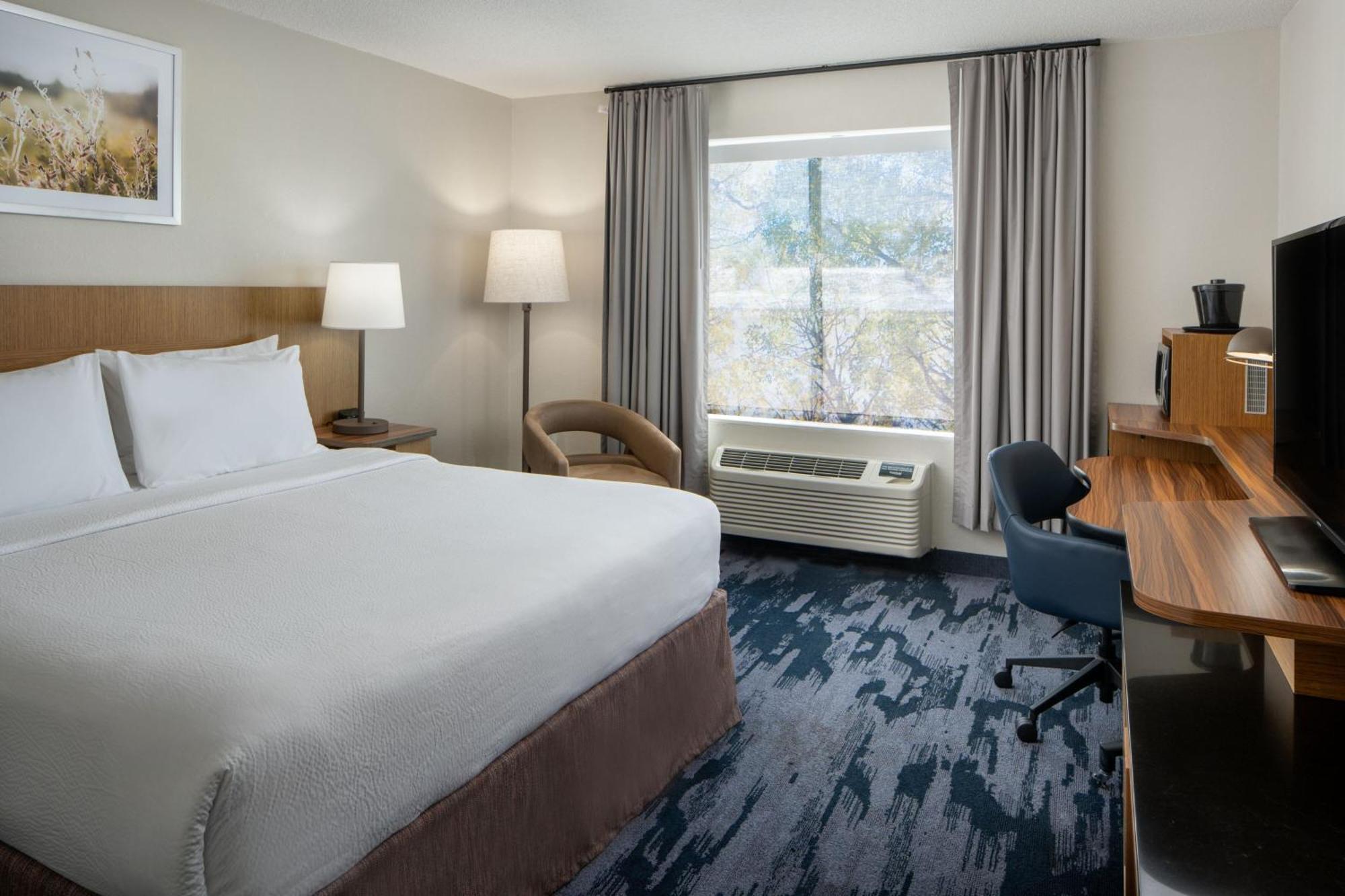 Fairfield Inn & Suites By Marriott Fort Myers Cape Coral Cypress Lake Εξωτερικό φωτογραφία