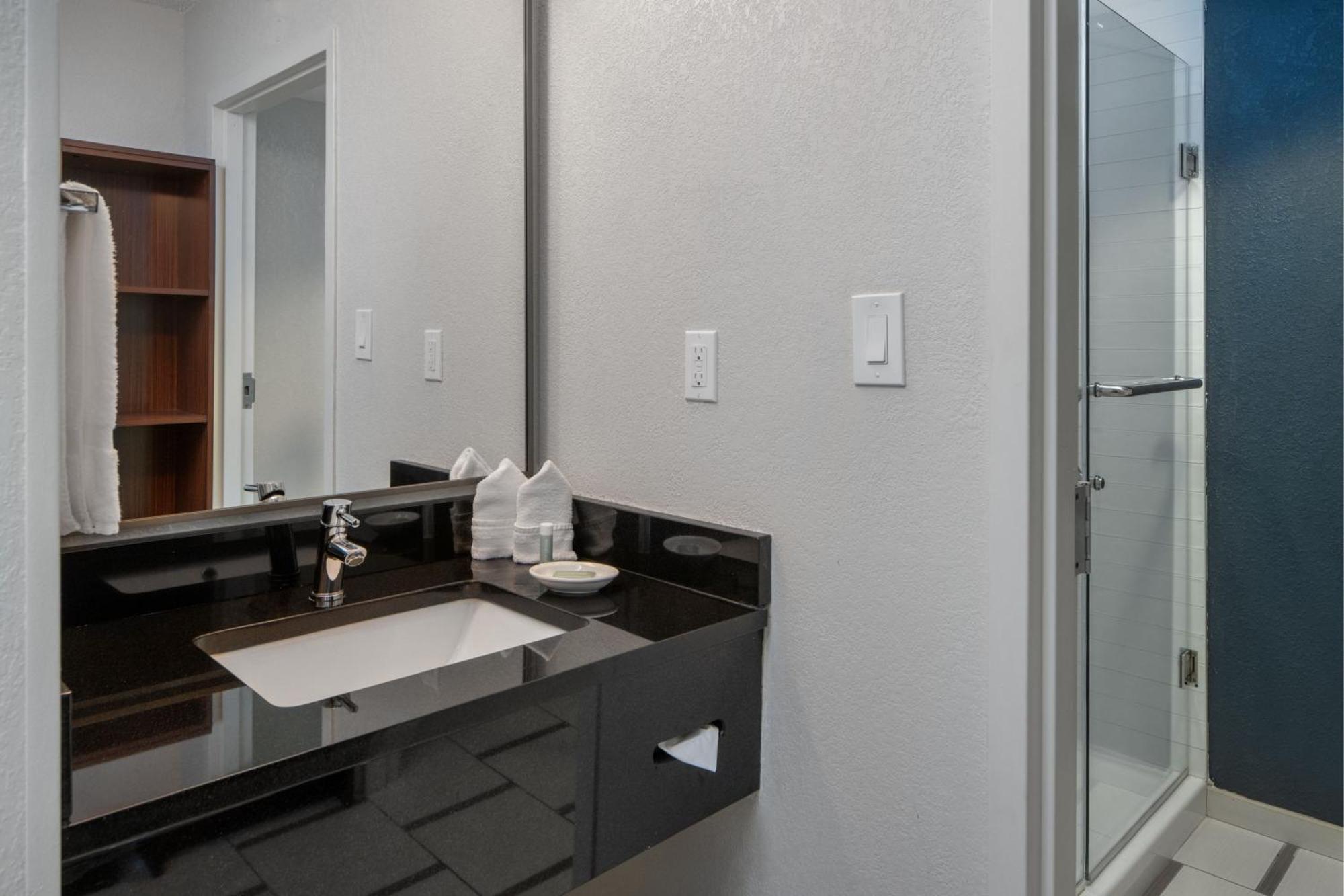 Fairfield Inn & Suites By Marriott Fort Myers Cape Coral Cypress Lake Εξωτερικό φωτογραφία