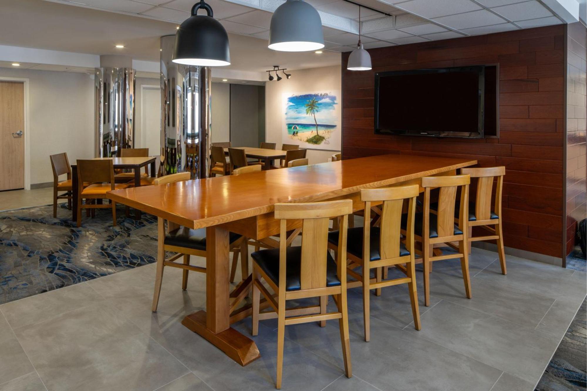 Fairfield Inn & Suites By Marriott Fort Myers Cape Coral Cypress Lake Εξωτερικό φωτογραφία