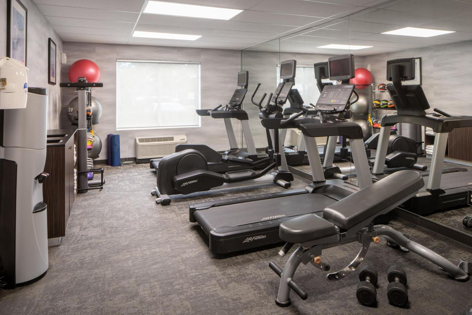 Fairfield Inn & Suites By Marriott Fort Myers Cape Coral Cypress Lake Εξωτερικό φωτογραφία