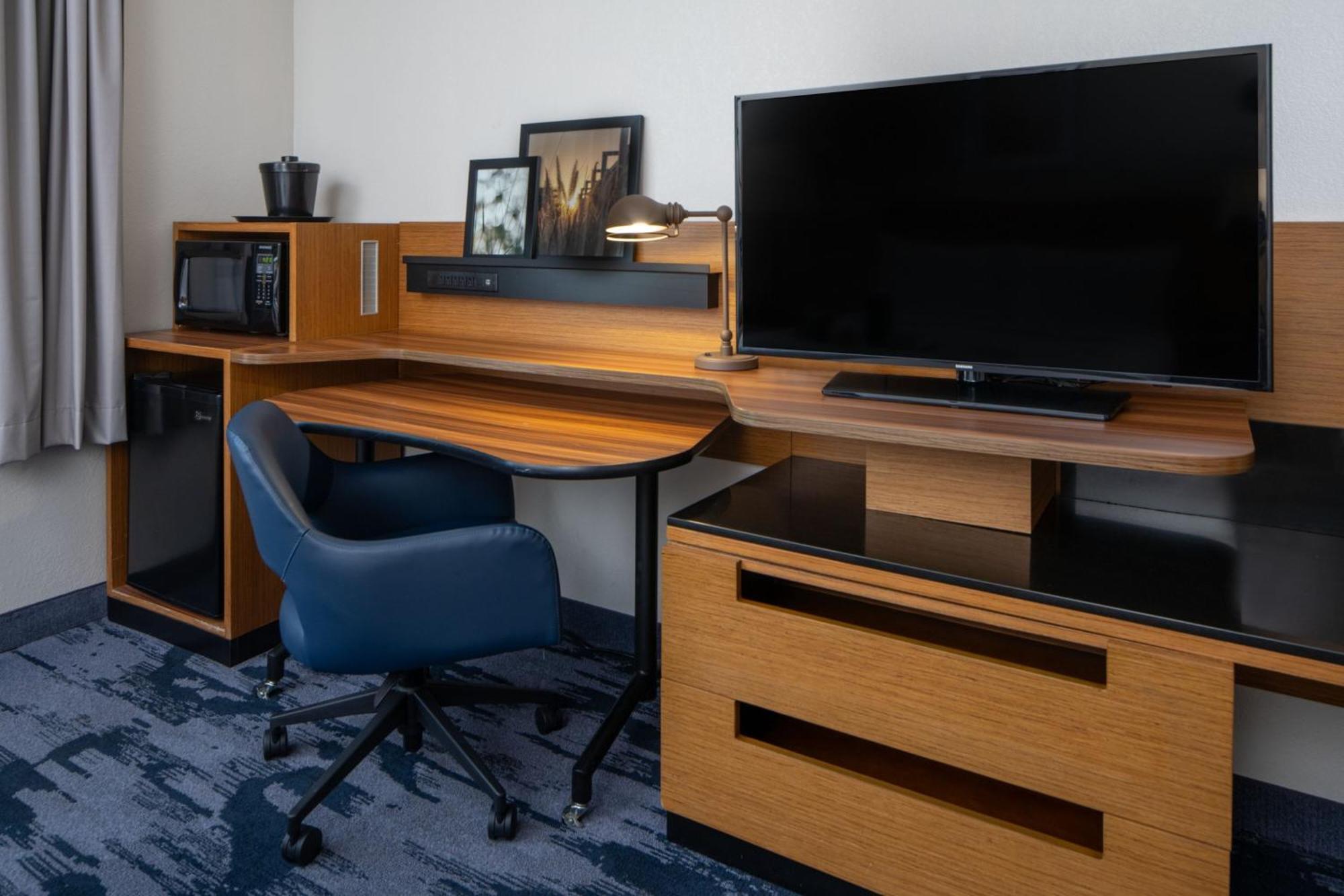 Fairfield Inn & Suites By Marriott Fort Myers Cape Coral Cypress Lake Εξωτερικό φωτογραφία